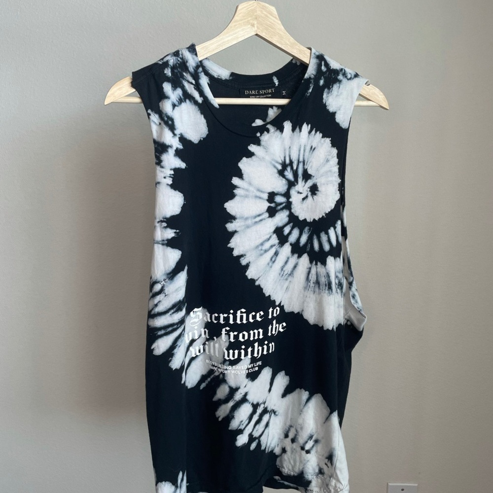 free shipping !! 📦 RARE DARC SPORT TANK 🐺